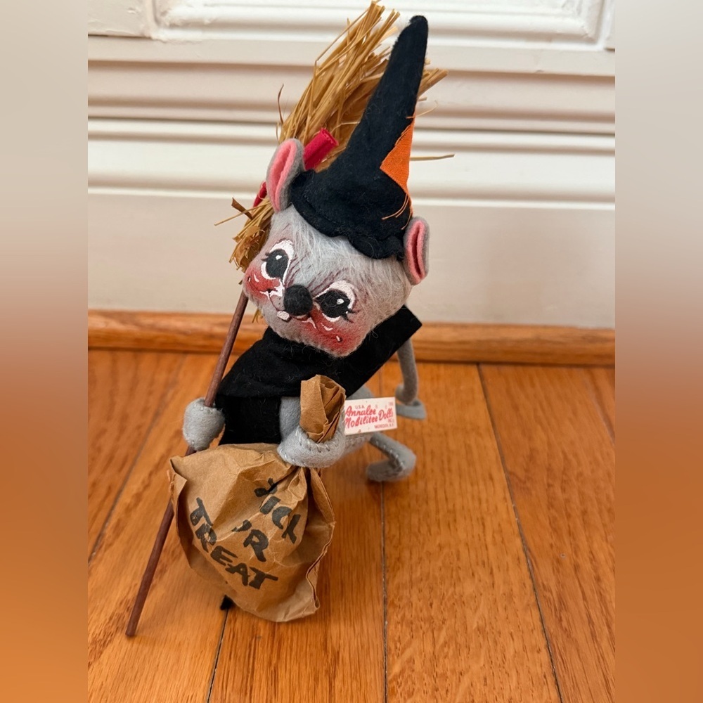 Annalee 1965 trick or treat bag Halloween Witch Mouse plush figure broom fall